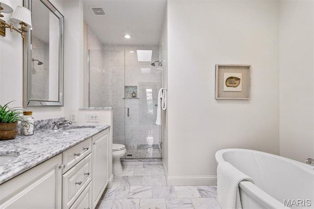 10 Portland Court, St Louis, MO 63108