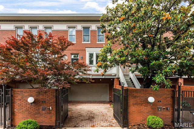 10 Portland Court, St Louis, MO 63108