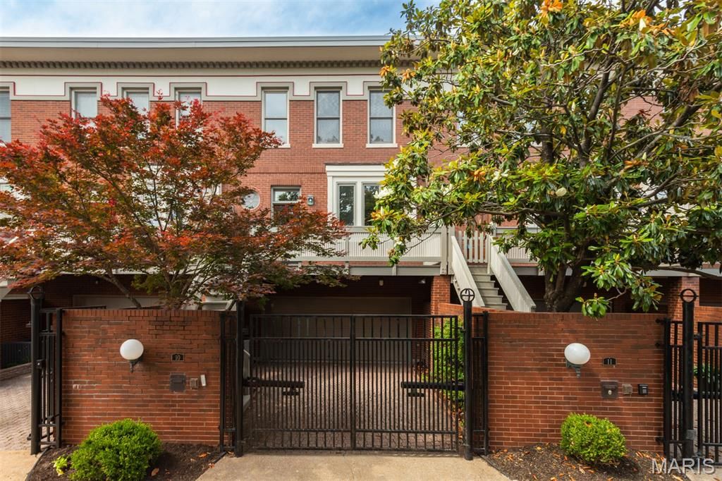 10 Portland Court, St Louis, MO 63108