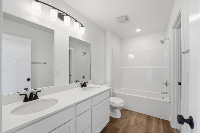 249 NW Waverly Drive, Waukee, IA 50263