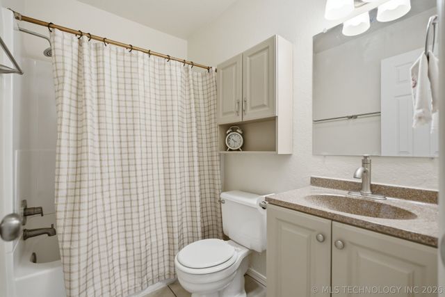 8422 N 116th East Avenue, Owasso, OK 74055