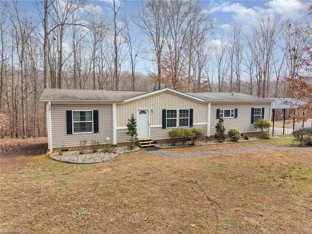 2282 Steppingstone Lane, Asheboro, NC 27205