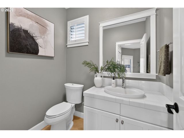 2527 Nw Stimpson Ln, Portland, OR 97229