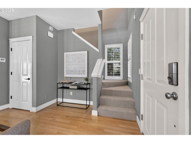 2527 Nw Stimpson Ln, Portland, OR 97229