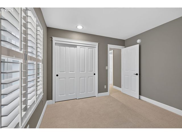 2527 Nw Stimpson Ln, Portland, OR 97229