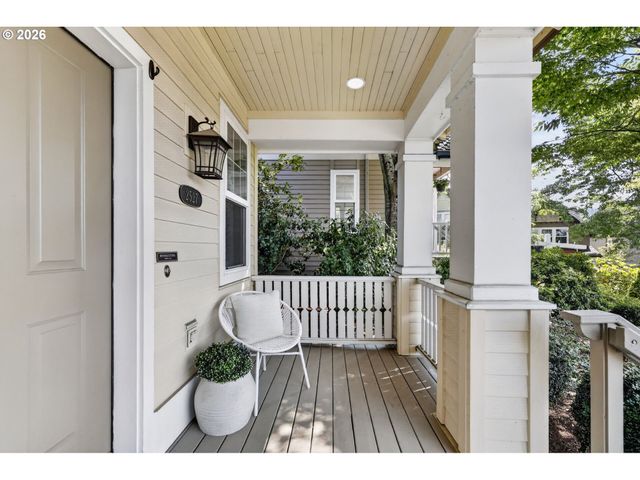 2527 Nw Stimpson Ln, Portland, OR 97229