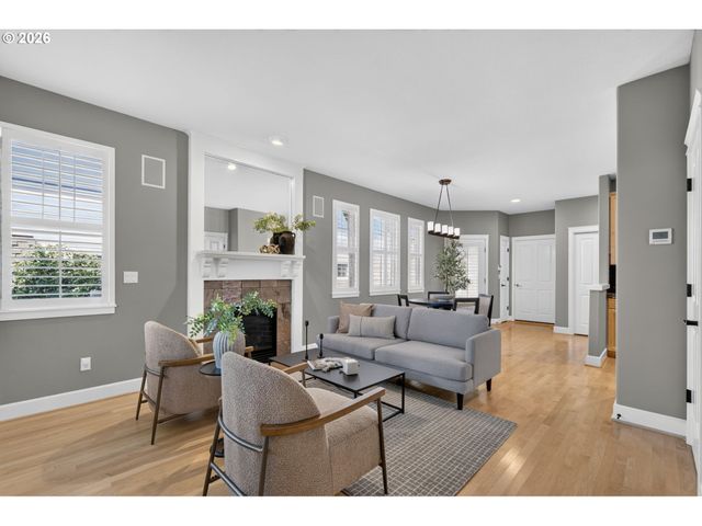 2527 Nw Stimpson Ln, Portland, OR 97229