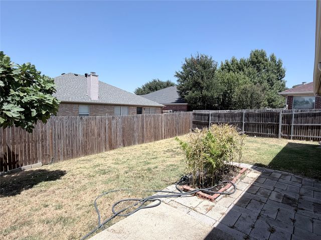 619 Douglas Drive, Mansfield, TX 76063