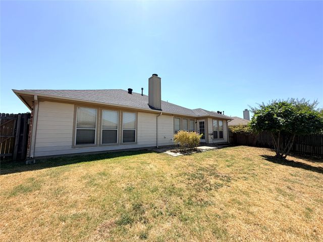 619 Douglas Drive, Mansfield, TX 76063