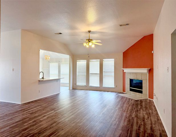 619 Douglas Drive, Mansfield, TX 76063