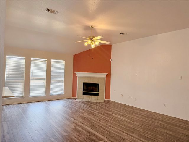 619 Douglas Drive, Mansfield, TX 76063