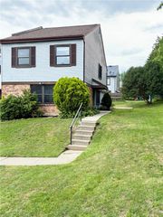 1726 SARATOGA Court, South Whitehall Twp, PA 18104