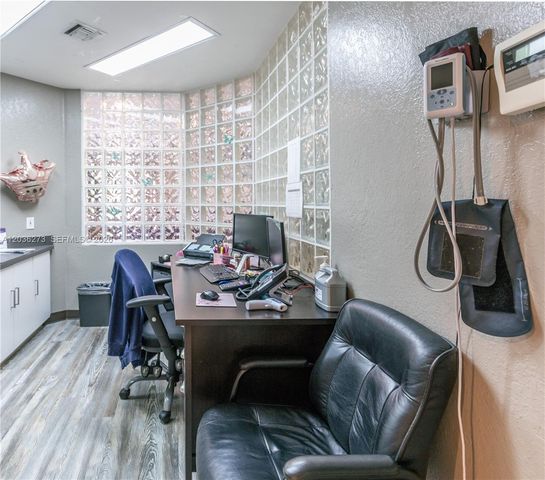 7765 SW 87th Ave 212A, Miami, FL 33173