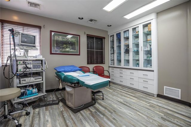 7765 SW 87th Ave 212A, Miami, FL 33173