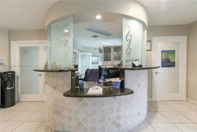 7765 SW 87th Ave 212A, Miami, FL 33173