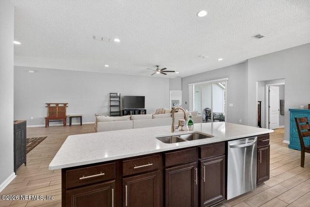 3167 SPOTTED BASS Lane, Jacksonville, FL 32226