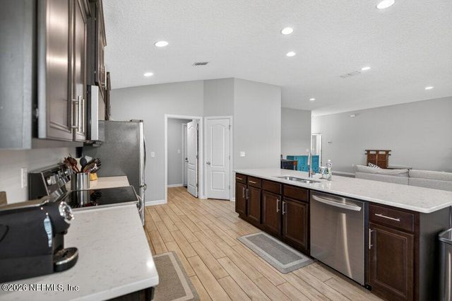 3167 SPOTTED BASS Lane, Jacksonville, FL 32226