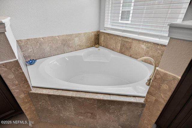 3167 SPOTTED BASS Lane, Jacksonville, FL 32226
