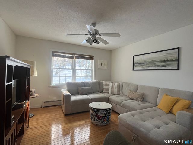 12 Woodedge Avenue, Waterbury, CT 06706