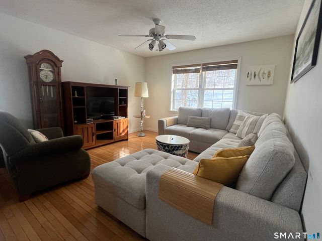 12 Woodedge Avenue, Waterbury, CT 06706