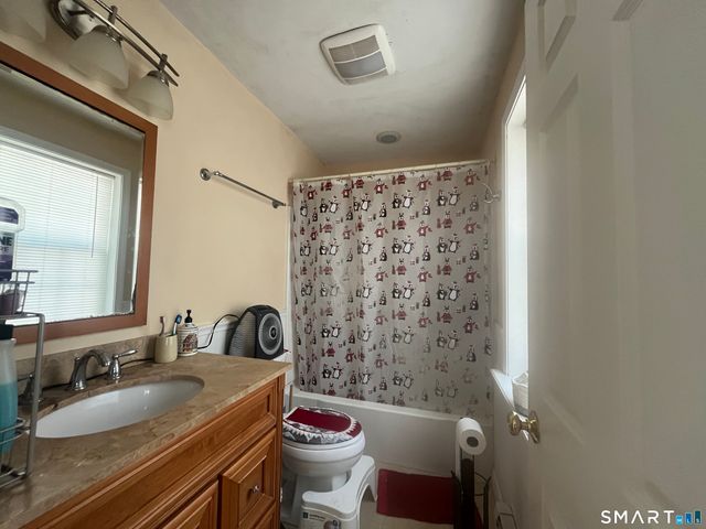 12 Woodedge Avenue, Waterbury, CT 06706