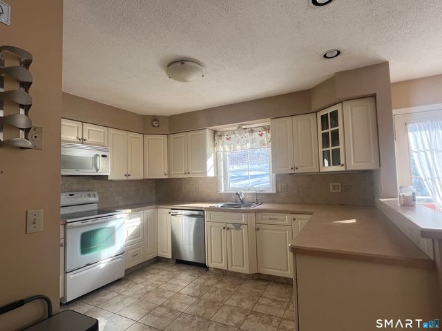 12 Woodedge Avenue, Waterbury, CT 06706