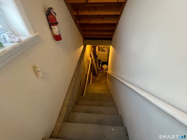 12 Woodedge Avenue, Waterbury, CT 06706