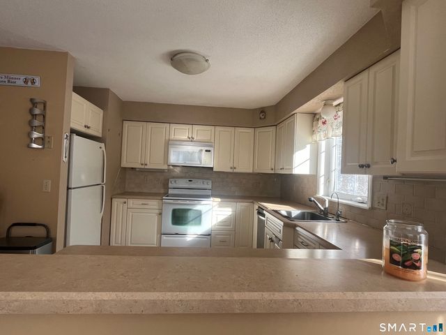 12 Woodedge Avenue, Waterbury, CT 06706