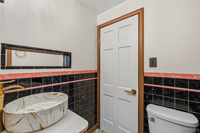 69 Cleveland Drive, Cheektowaga, NY 14215