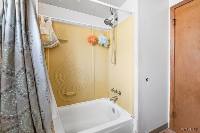 81 Sebring Drive, Cheektowaga, NY 14043