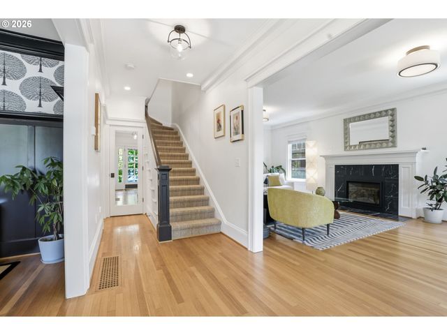 1720 Ne 25TH Ave, Portland, OR 97212