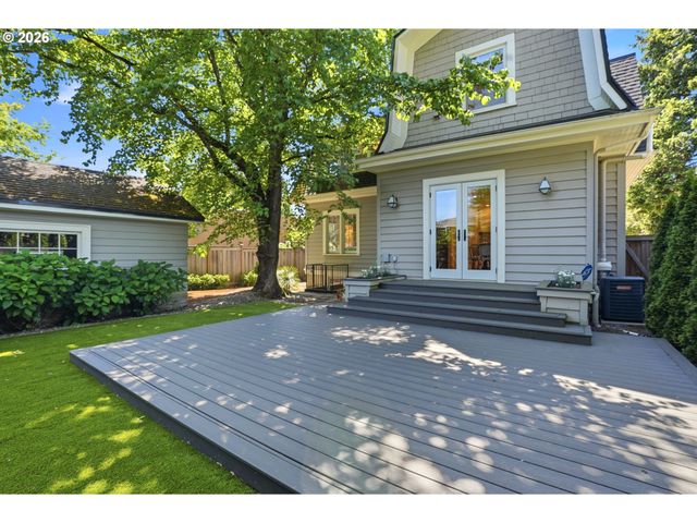 1720 Ne 25TH Ave, Portland, OR 97212
