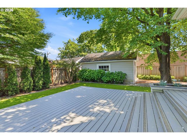1720 Ne 25TH Ave, Portland, OR 97212