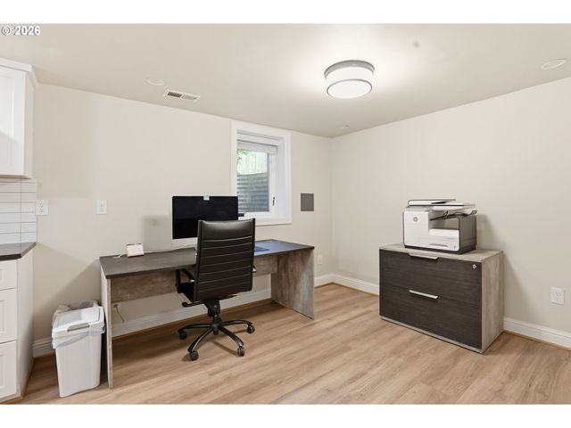 1720 Ne 25TH Ave, Portland, OR 97212