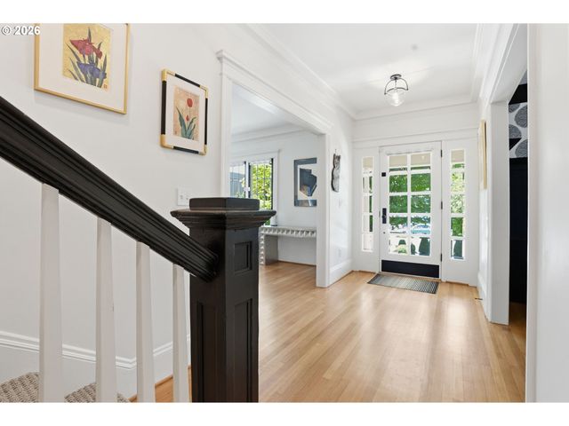 1720 Ne 25TH Ave, Portland, OR 97212