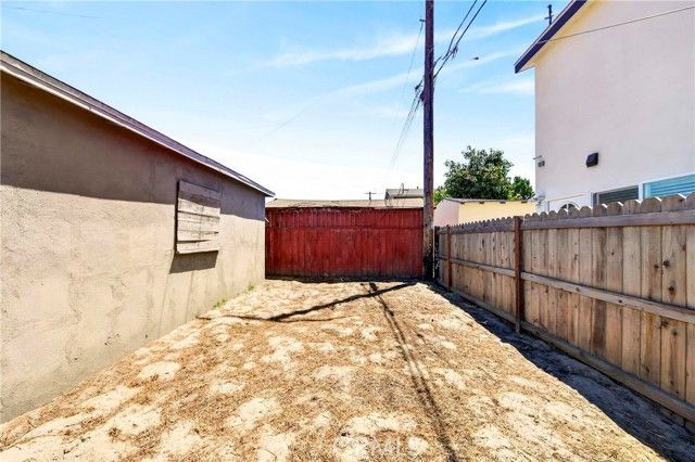 102 E Osgood, Long Beach, CA 90805