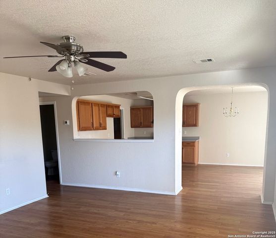 1230 Range Field, San Antonio, TX 78245