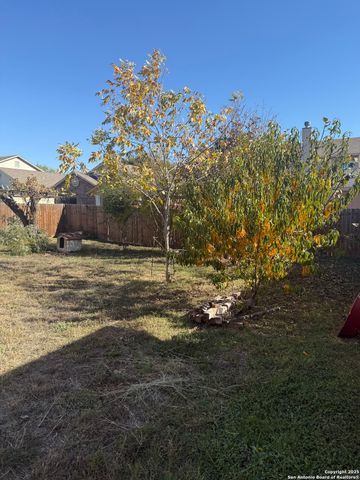 1230 Range Field, San Antonio, TX 78245