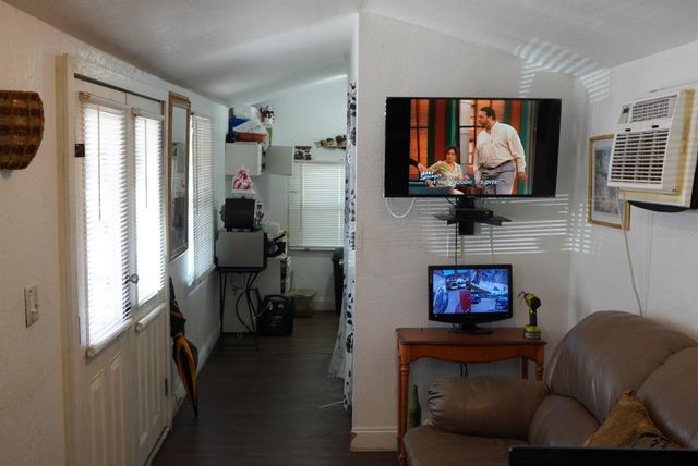 2610 E DR MARTIN LUTHER KING JR BOULEVARD, Tampa, FL 33610