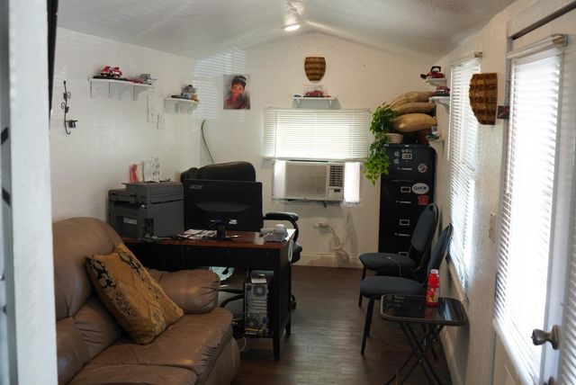 2610 E DR MARTIN LUTHER KING JR BOULEVARD, Tampa, FL 33610