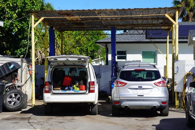 2610 E DR MARTIN LUTHER KING JR BOULEVARD, Tampa, FL 33610