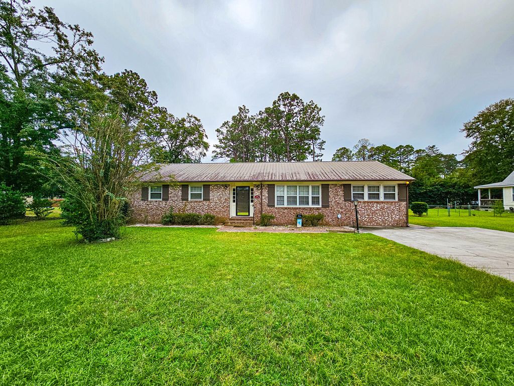 213 Otis Road, Walterboro, SC 29488
