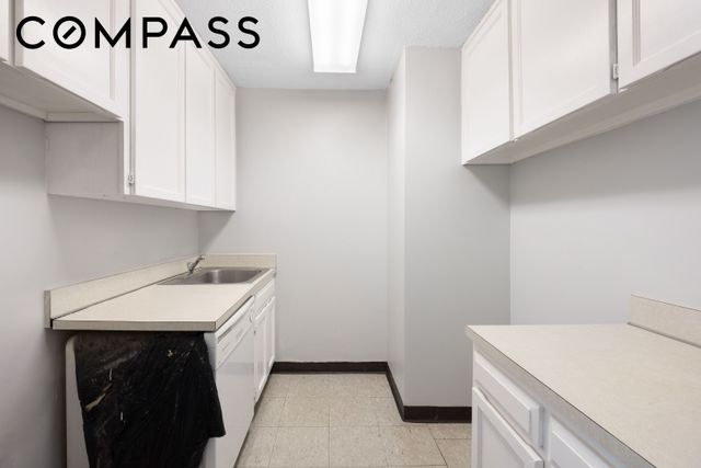 245 E 54th St Apt 21G, New York City, NY 10022