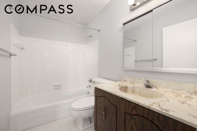 245 E 54th St Apt 21G, New York City, NY 10022