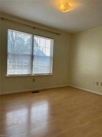 110 Bugle CT, Yorktown, VA 23693