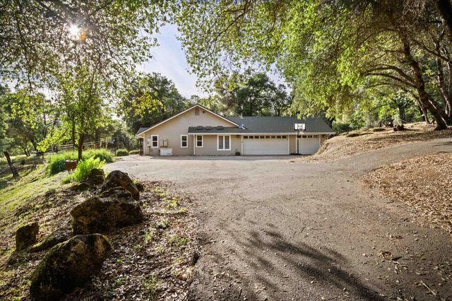 5025 Eco Ridge Rd, Placerville, CA 95667