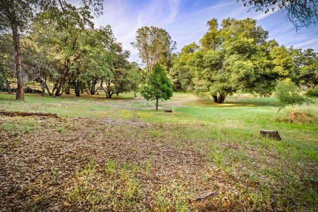 5025 Eco Ridge Rd, Placerville, CA 95667