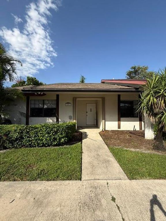 1552 MONTAUK Drive, Wellington, FL 33414