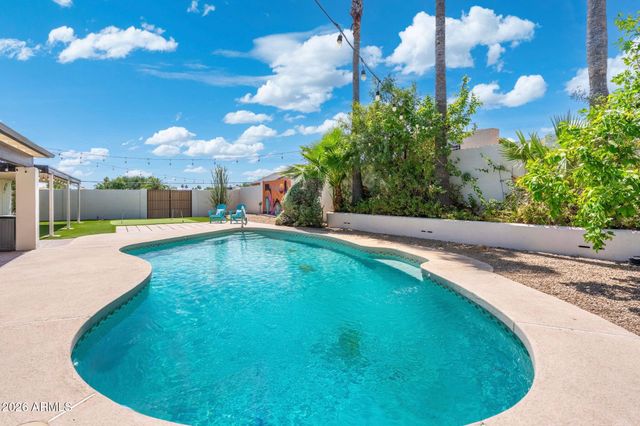 2347 E MESCAL Street, Phoenix, AZ 85028