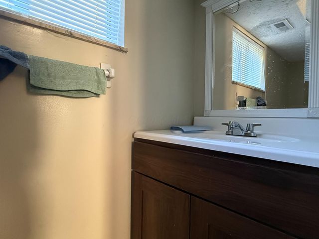 3814 Big Walnut Drive, Groveport, OH 43125